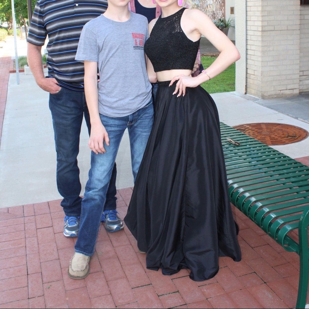 Sherri hill prom dress